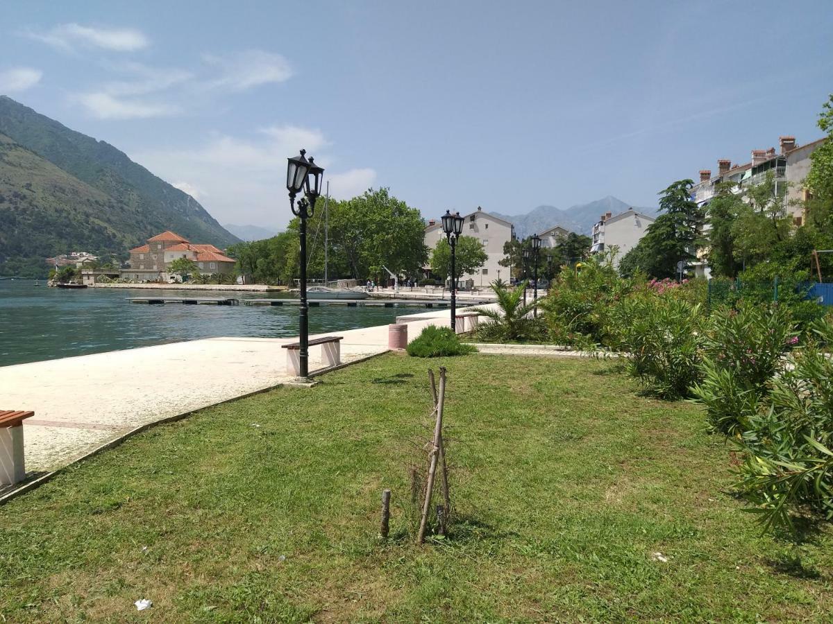 Apartment Nina Kotor Exterior foto